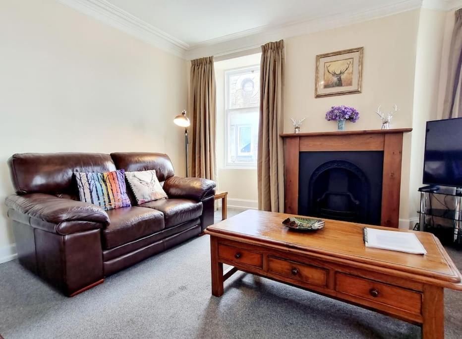 Highland Historical Home In Inverness City Centre Extérieur photo