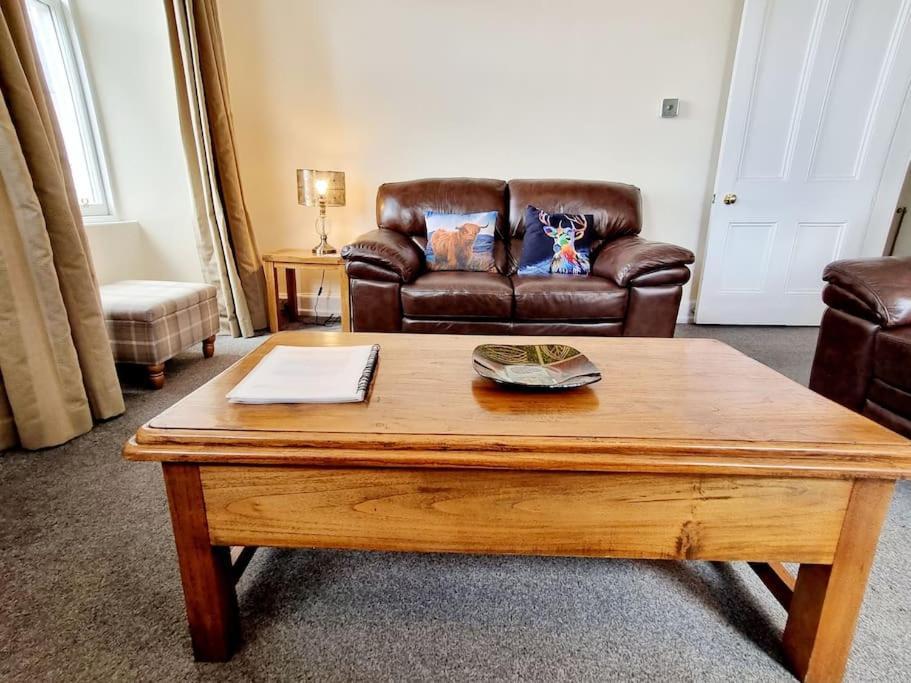 Highland Historical Home In Inverness City Centre Extérieur photo